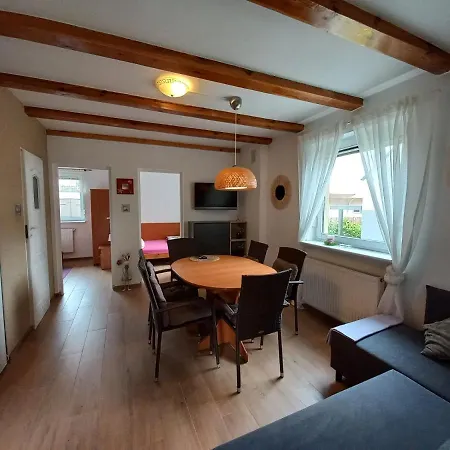 Sosnowka Tatil Evi Pobierowo